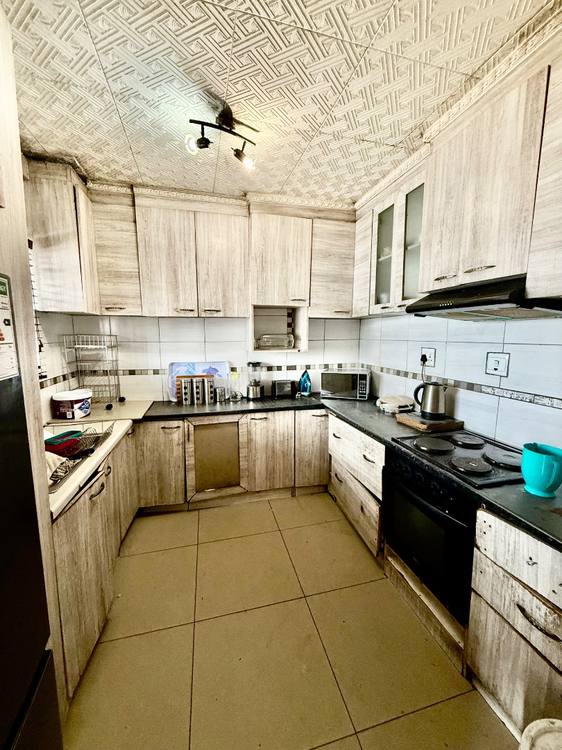 5 Bedroom Property for Sale in Delft South Western Cape